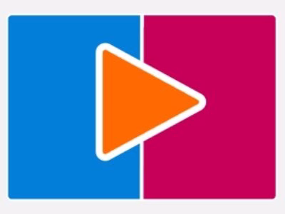 Tela de smartphone exibindo o Duplex IPTV, mostrando opções de canais ao vivo e categorias de filmes e esportes ao vivo.